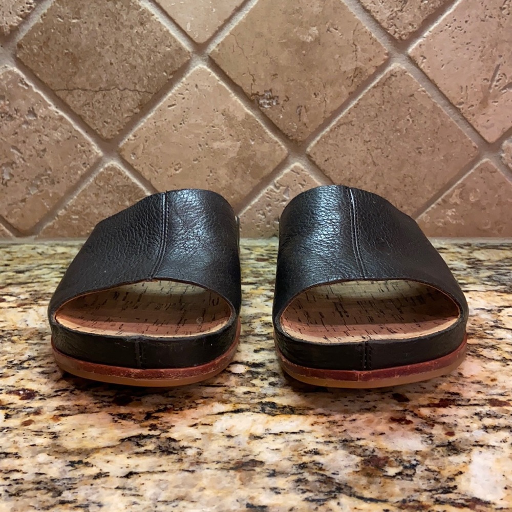 Kork-Ease Tutsi Tumbled Black Leather Slide Sandal - Picture 2 of 11
